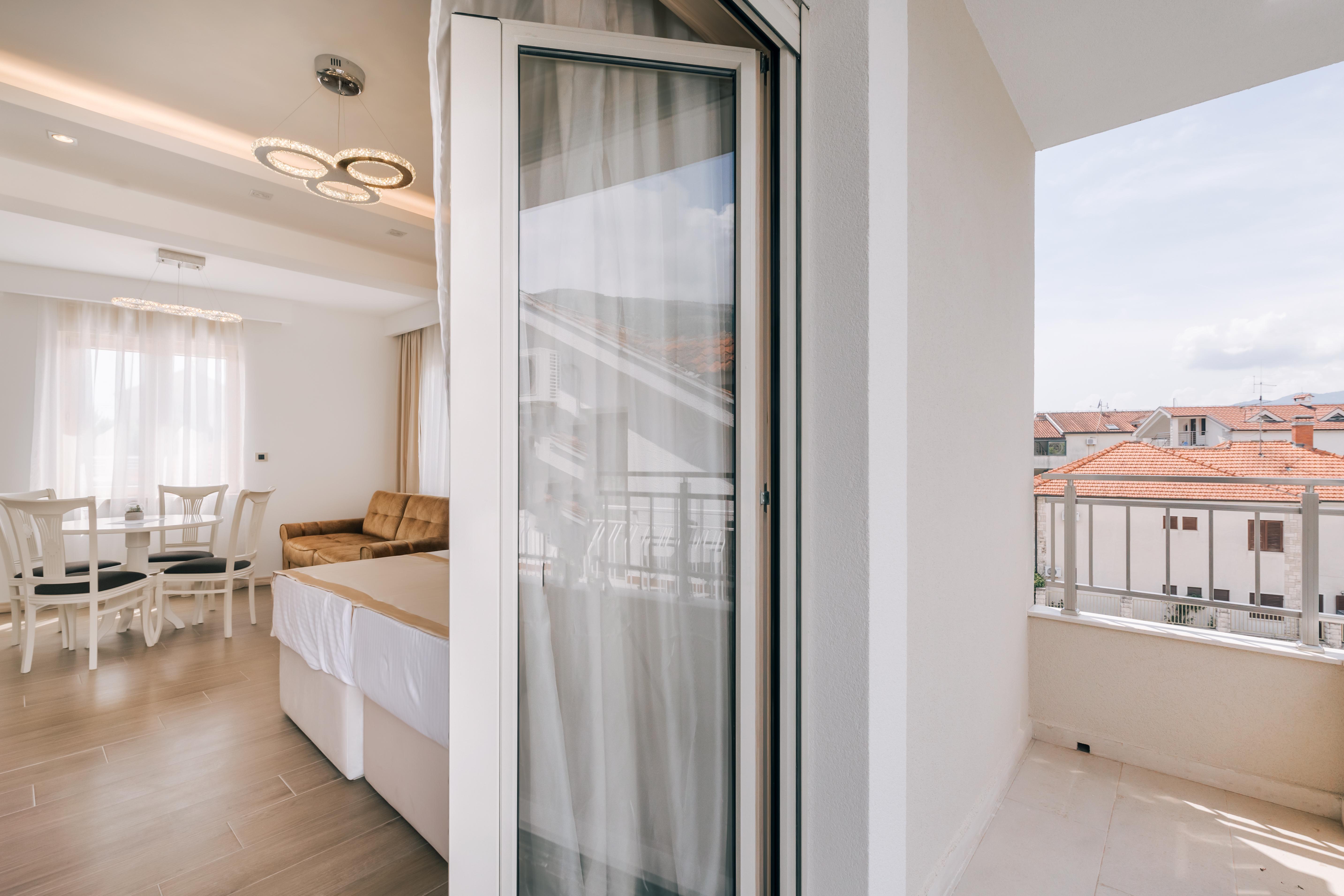 Splendido Mb Apartments Tivat Exterior photo